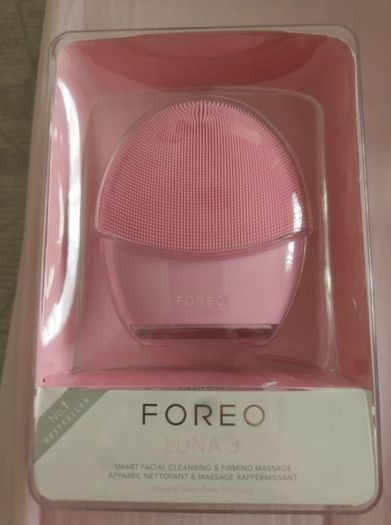Pink Foreo luna 3 - Smart facial cleansing & firming massage