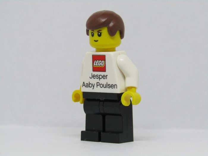 Lego Employee Jesper Aaby Poulsen Business Card Minifigure Very Rare Hard To Find