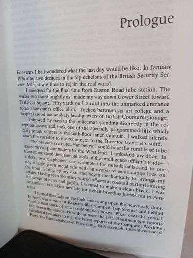 Spy Catcher: The Candid Autobiography of a Senior Intelligence Officer by Peter Wright. With Paul Greengrass (HQ683)