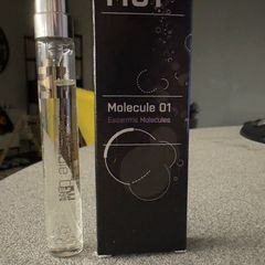 Escentric Molecules Molecule 01