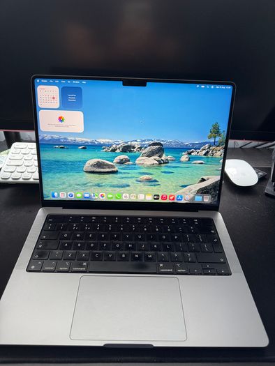 MacBook Pro 14-Inch