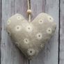 Set of 6,8,10,12.. daisies napkins / matching decorative hearts Image 5