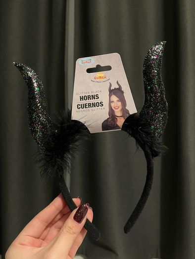 Brand NEW maleficient Halloween glitter horn