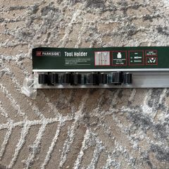 Tool holder