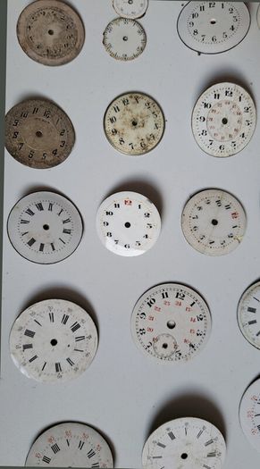 Selection of 32 Vintage Wrist & Fob Watch Dials