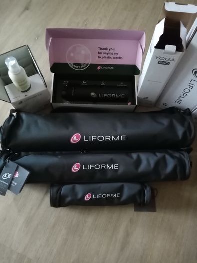 Liforme - Yoga Mat, Yoga Travel Mat, Yoga Pad, Water Bottle & Mat Cleaning