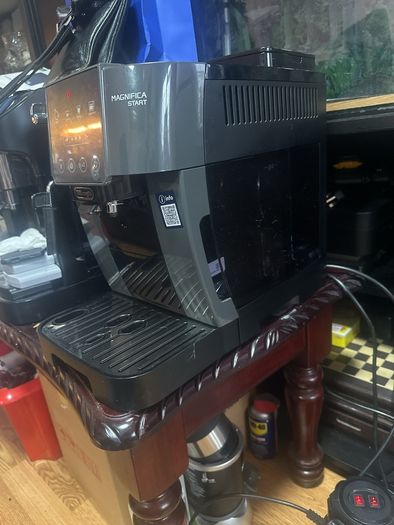 De'Longhi Magnifica Start  Coffee Machine
