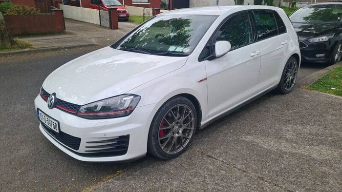 Volkswagen  golf GTI