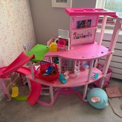 doll house