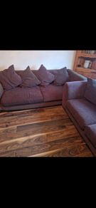 sofa 2 seater and 3 seater no rips or tears