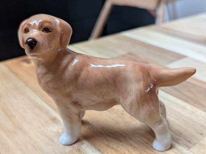 Beswick golden Retriever figurine