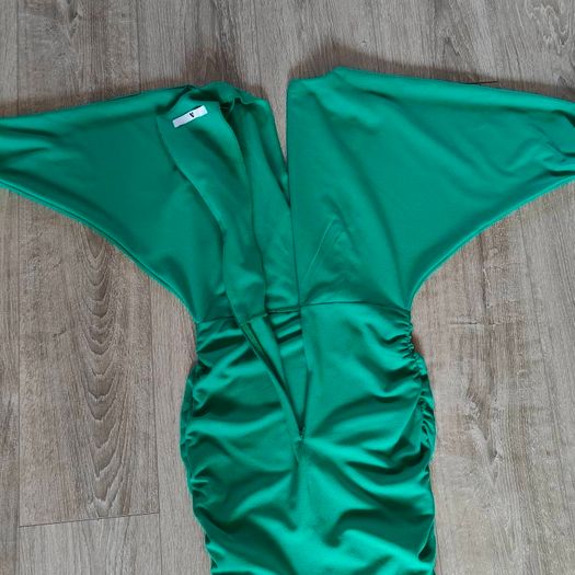 Green dress size 8