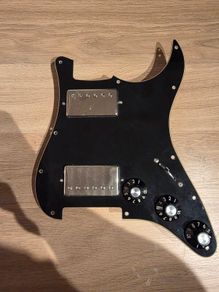 Fender Black Top Loaded Pickguard