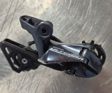 Shimano Ultegra RD-R8000 11- speed mechanical rear derailleur