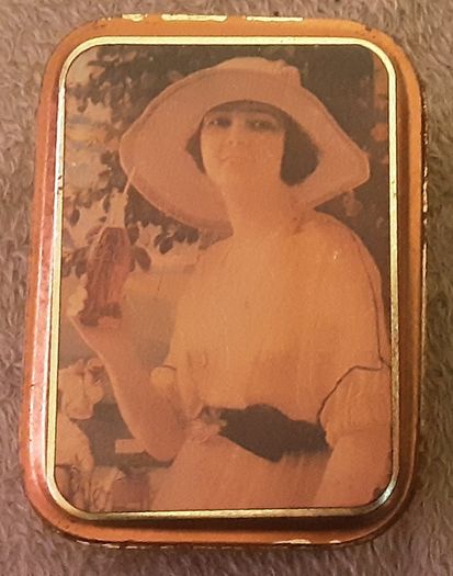 Coca-Cola collectable tin (1993) ish