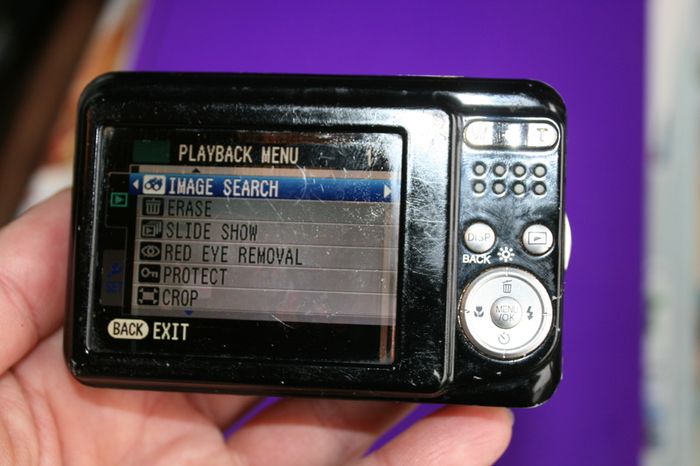 Fujifilm Finepix AV120 Compact Digital Camera 12 MP many scratches but Tested & Working