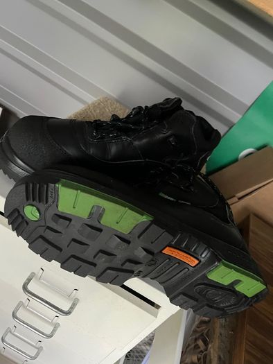 safety boots