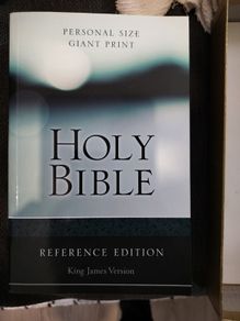 Holy Bible KJV Giant Print Personal Size Reference Edition high quality paperback with signatures worthy of rebinding on3n3ss