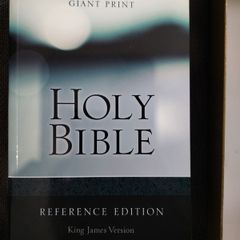 Holy Bible KJV Giant Print Personal Size Reference Edition high quality paperback with signatures worthy of rebinding on3n3ss