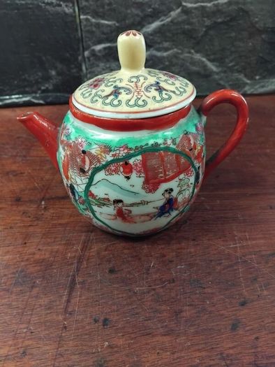 Antique Chinese Ceramic tea pot