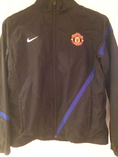 Manchester United Tracksuit - Youths