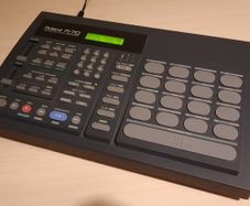 Roland R-70