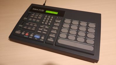Roland R-70