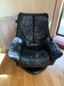 Large Leather swivel  chair