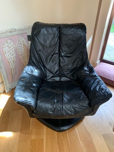 Large Leather swivel  chair