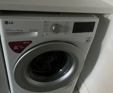 LG 10.5kg front-load washing machine - Excellent condition