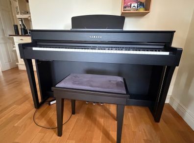 piano Yamaha CLP-635