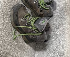 kids hiking boots