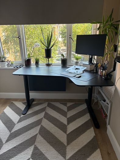 Large IKEA electric sit-stand corner desk
