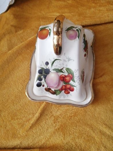 Vintage cheese keeper