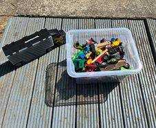 Free bundle of toy cars