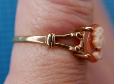 Vintage 9ct Gold 375 Cameo Ring