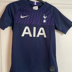 Nike Tottenham jersey 9-11 y new no tags