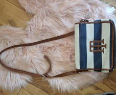 Tommy Hilfiger lovely shoulder medium size bag Postage included