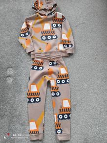 NEXT boy's tracksuit.age 6/7