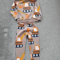 NEXT boy's tracksuit.age 6/7