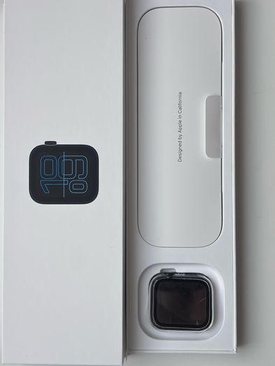Apple Watch SE (2025) GPS Black Cracked Screen Fully Working Boxed