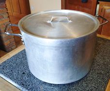 Aluminium Large Cooking Pot (used).