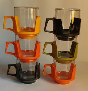 Vintage JAJ Pyrex and Plastic 1960's drinking mugs/cups