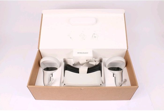 Meta Quest 2 VR Headset 128GB. Original Box & Documentation