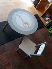 Rare Sophie the Giraffe - Table and chair