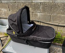 Out N About Nipper bassinet