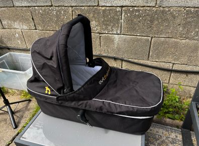 Out N About Nipper bassinet