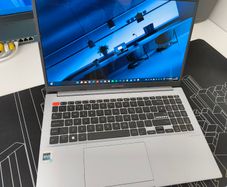 ASUS Vivobook S 15 Laptop - Intel Core i5 12th gen