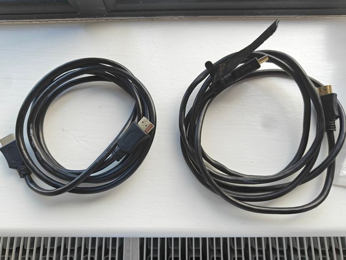 2 HDMI black cables with ethernet