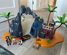 Playmobil Pirate Treasure Island